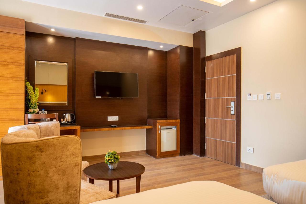 Hotel Palm International Butwal Exterior photo